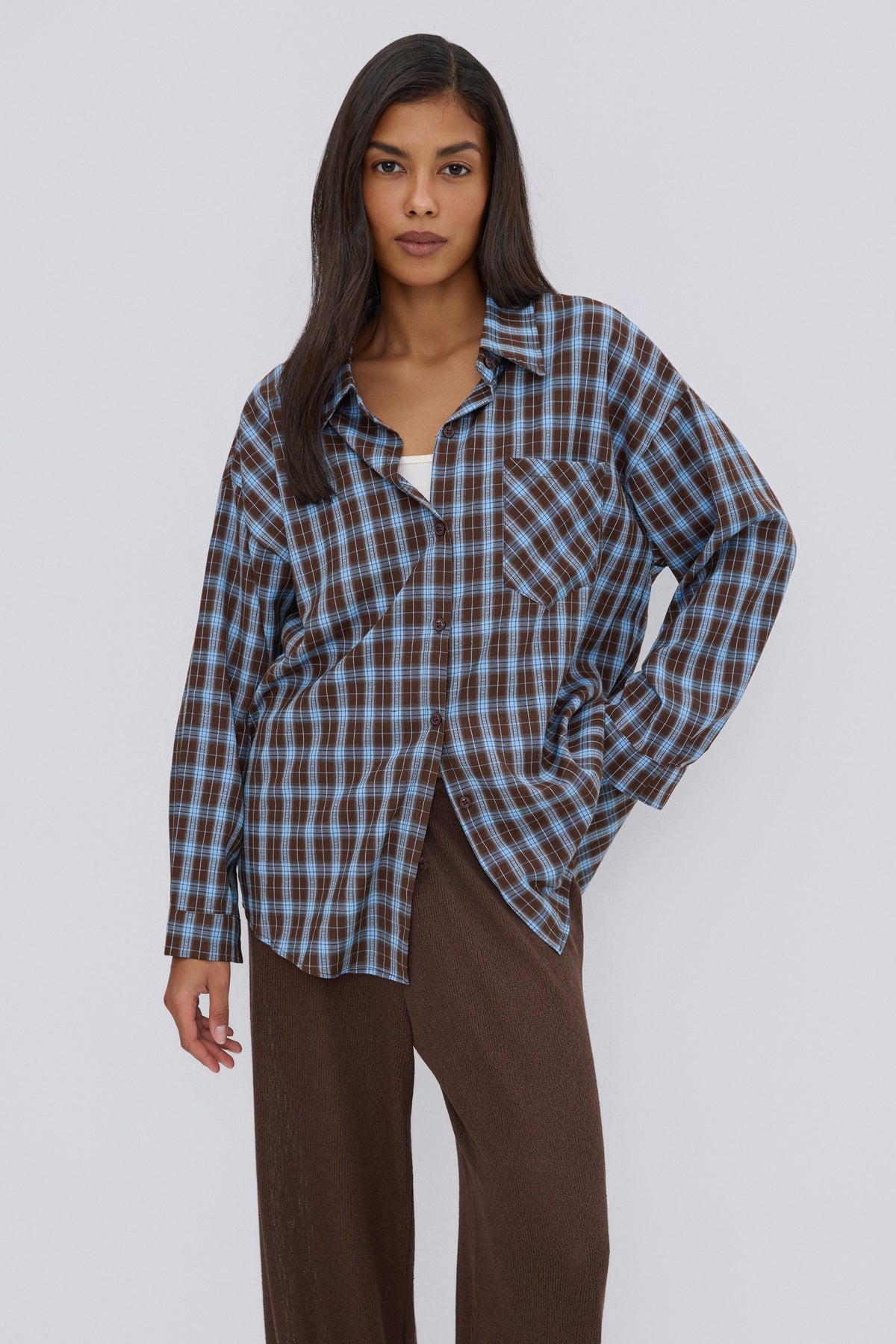 Women's Oversized Button-Up Shirt in Brown and Blue Plaid Estro ER00119774.