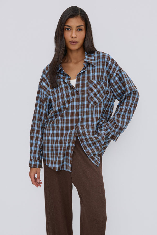 Women's Oversized Button-Up Shirt in Brown and Blue Plaid Estro ER00119774.
