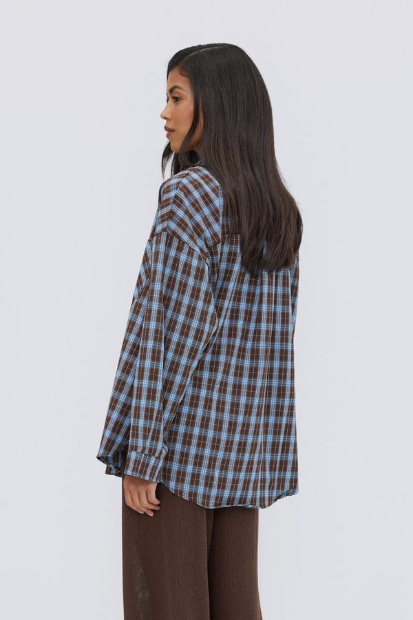 Women's oversized blue and brown checkered button-up shirt, Estro.