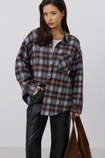 Women's Oversized Button-Up Shirt in Burgundy and Blue Plaid Estro ER00119777.