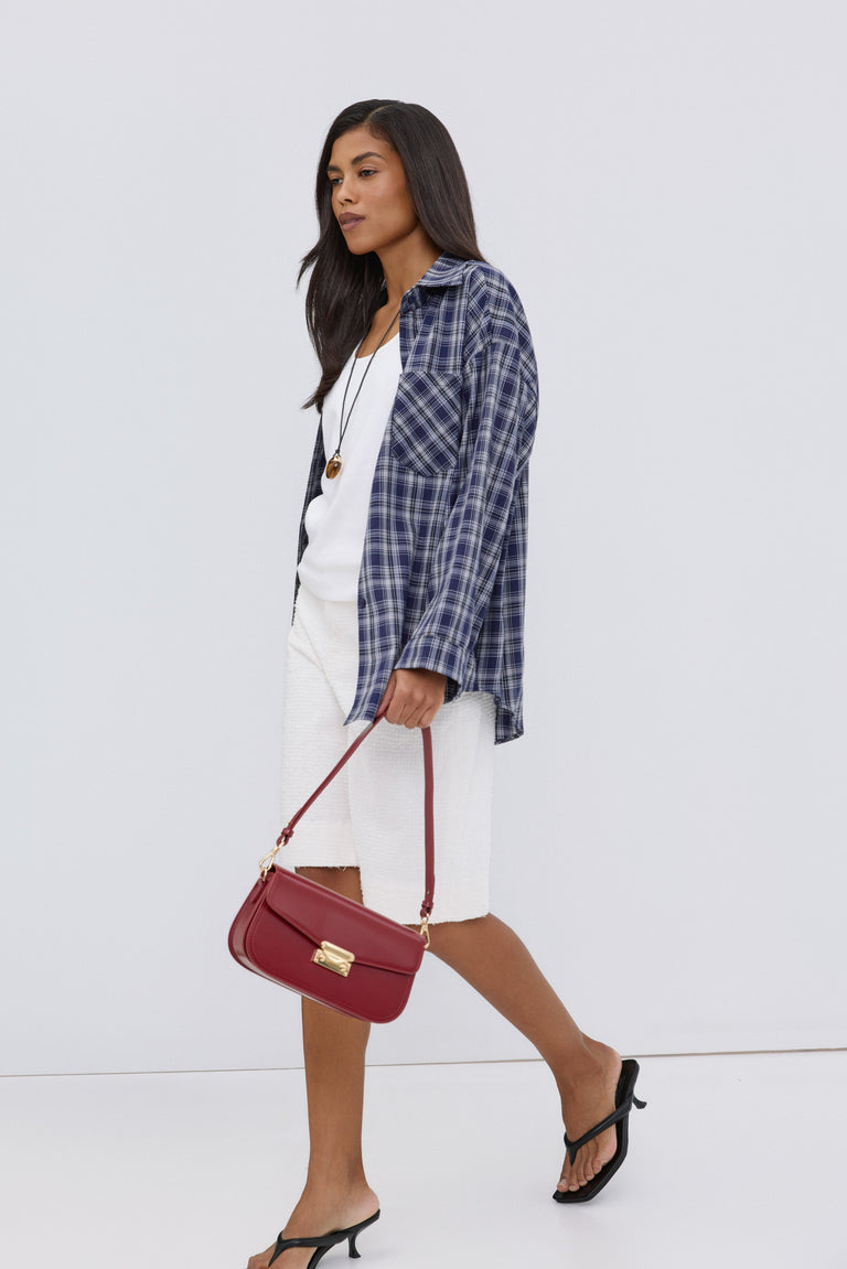 Button-up blue women's oversized plaid shirt, Estro.
