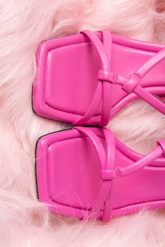 Women's Pink Leather Funnel Heel Sandals Estro ER00113373.