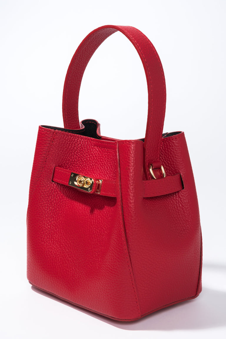 Women's Red Handy Satchel Handbag made of Premium Italian Genuine Leather Estro ER00120511.
