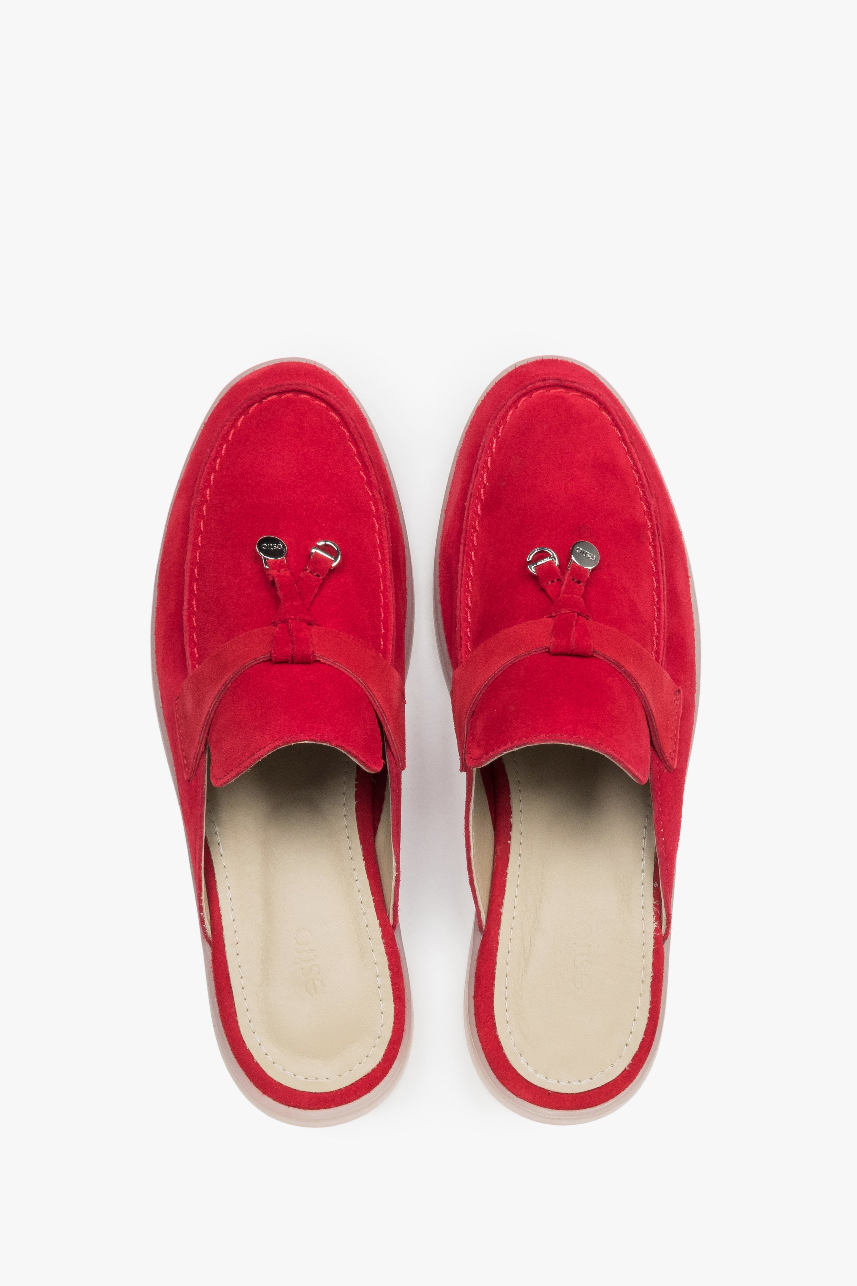 Women’s mules, red, made of soft premium Italian natural velour, Estro.

