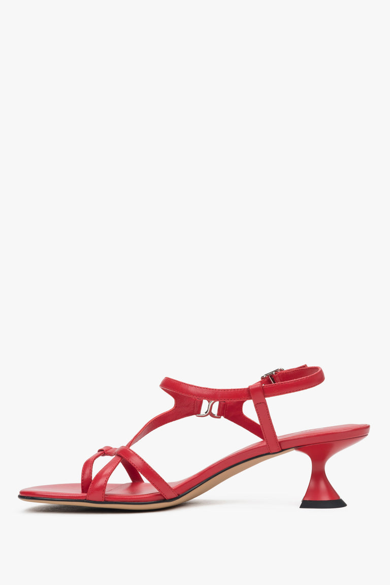 Women’s red sandals with a funnel heel and woven straps Estro.