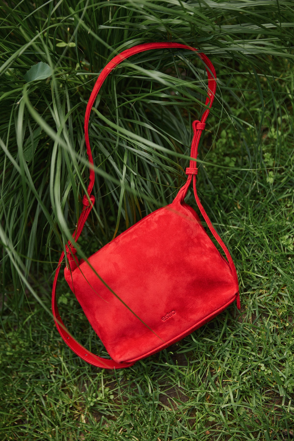 Women's Red Shoulder Bag made of Soft Genuine Velour Estro ER00119885