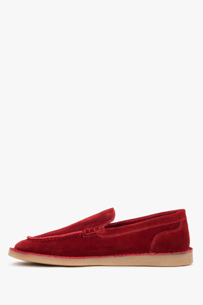 Slip-on loafers showcasing a flexible, comfortable TPU outsole structure and precisely finished upper edges.