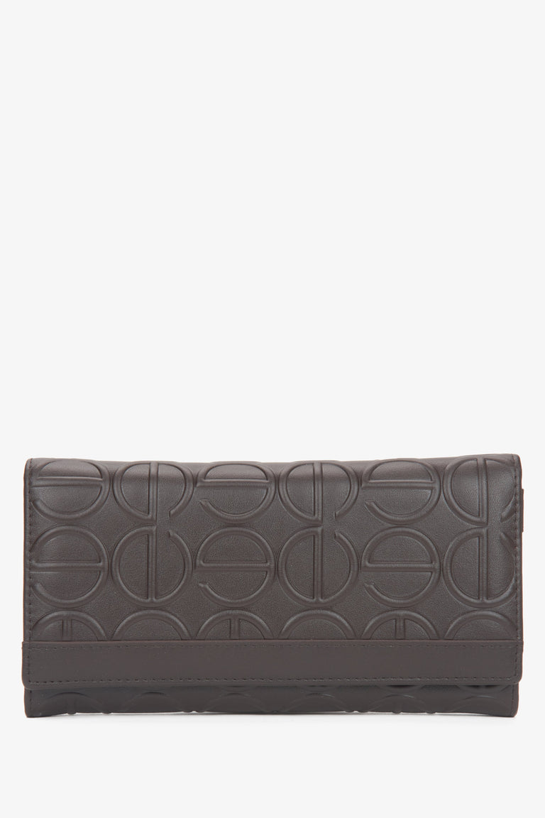 Women's continental wallet in saddle brown leather by Estro.