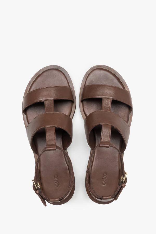 Estro chocolate brown sandals made of soft natural leather with a breathable interior.