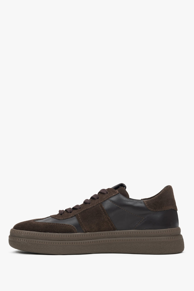 Saddle Brown Low-Top Sneakers for Women: Estro Velour & Leather Design - shoe's profile.