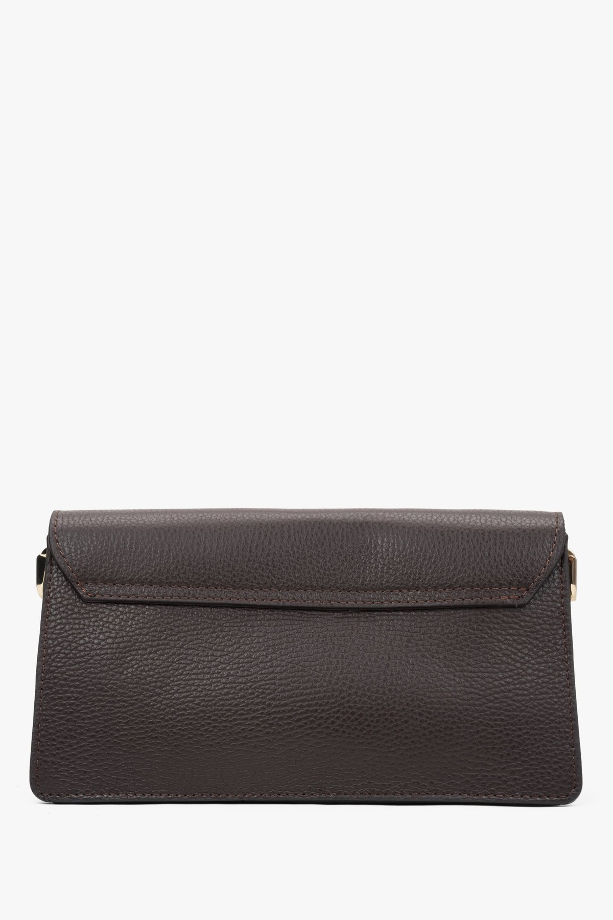 Discover the Estro Women's Saddle Brown Shoulder Bag.