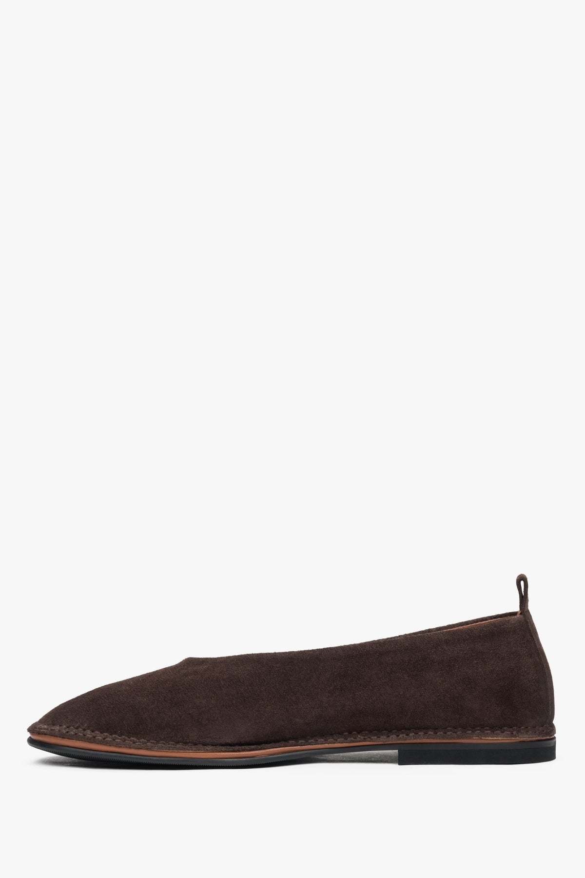 Elegant saddle brown ballet flats by Estro, featuring a soft velour upper for a refined and comfortable fit. 