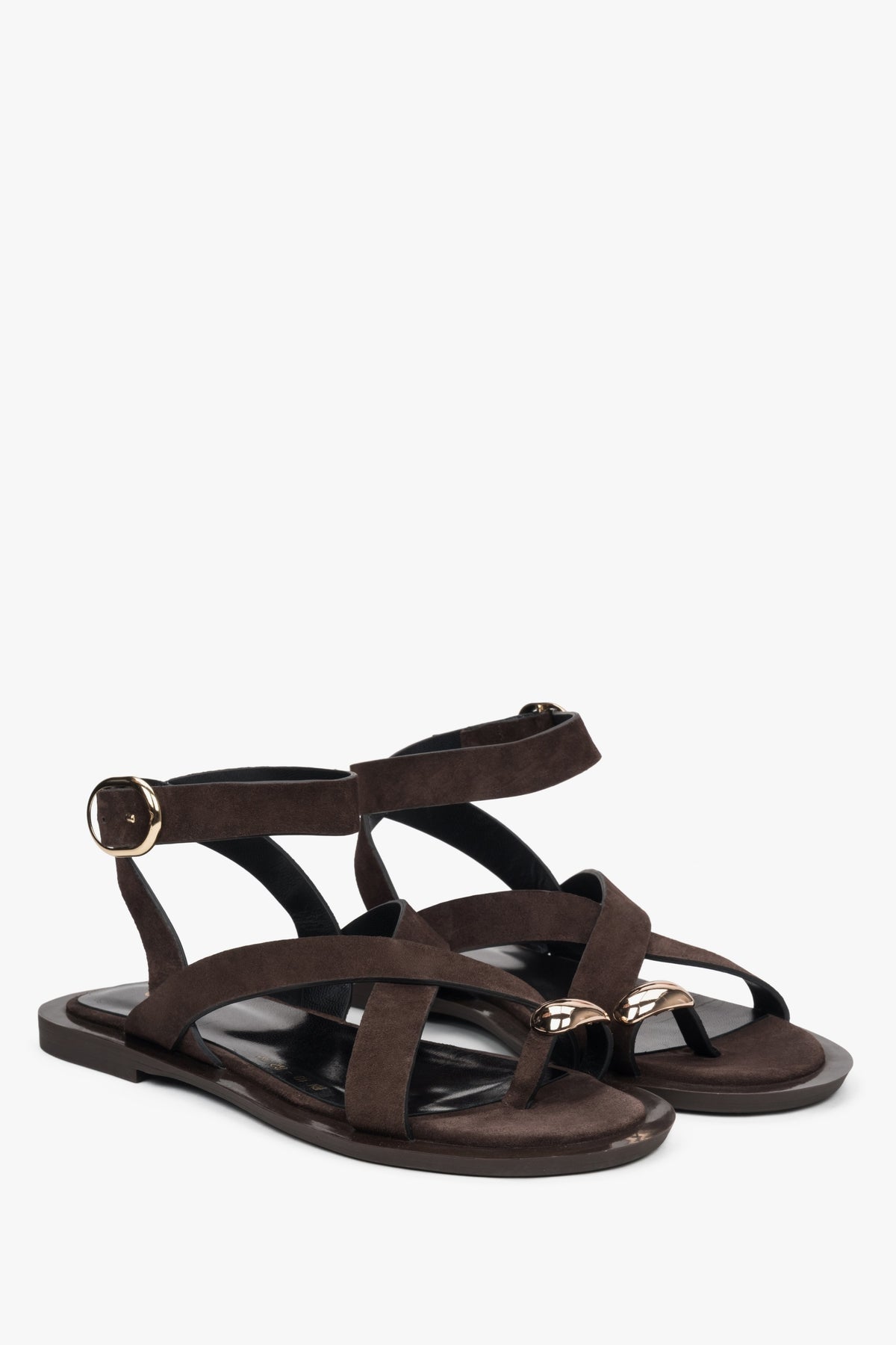 Chic saddle brown strappy sandals for women from Estro, crafted in luxurious velour and featuring a stylish toe ring detail.