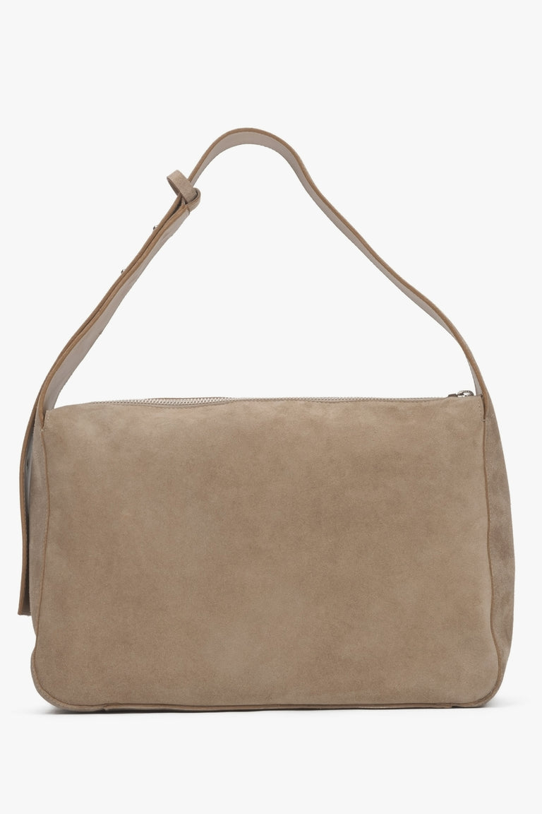 Sand beige women's messenger bag made of premium Italian leather from Estro.