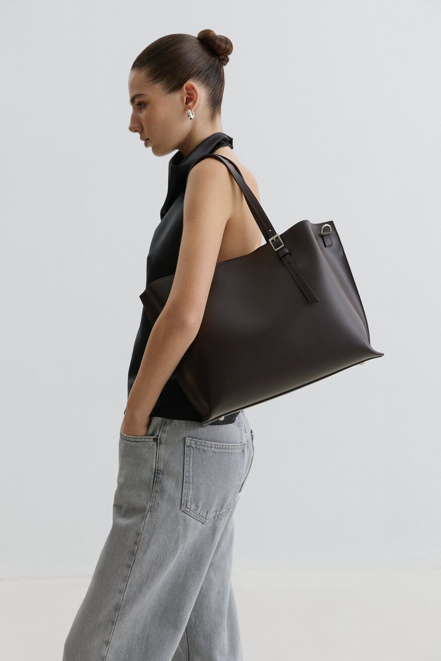 Women's Dark Brown Shopper Bag made of Premium Italian Genuine Leather Estro ER00116707.