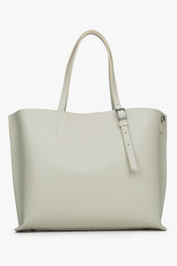 Women's Light Beige Shopper Bag made with Premium Italian Leather Estro ER00115088.