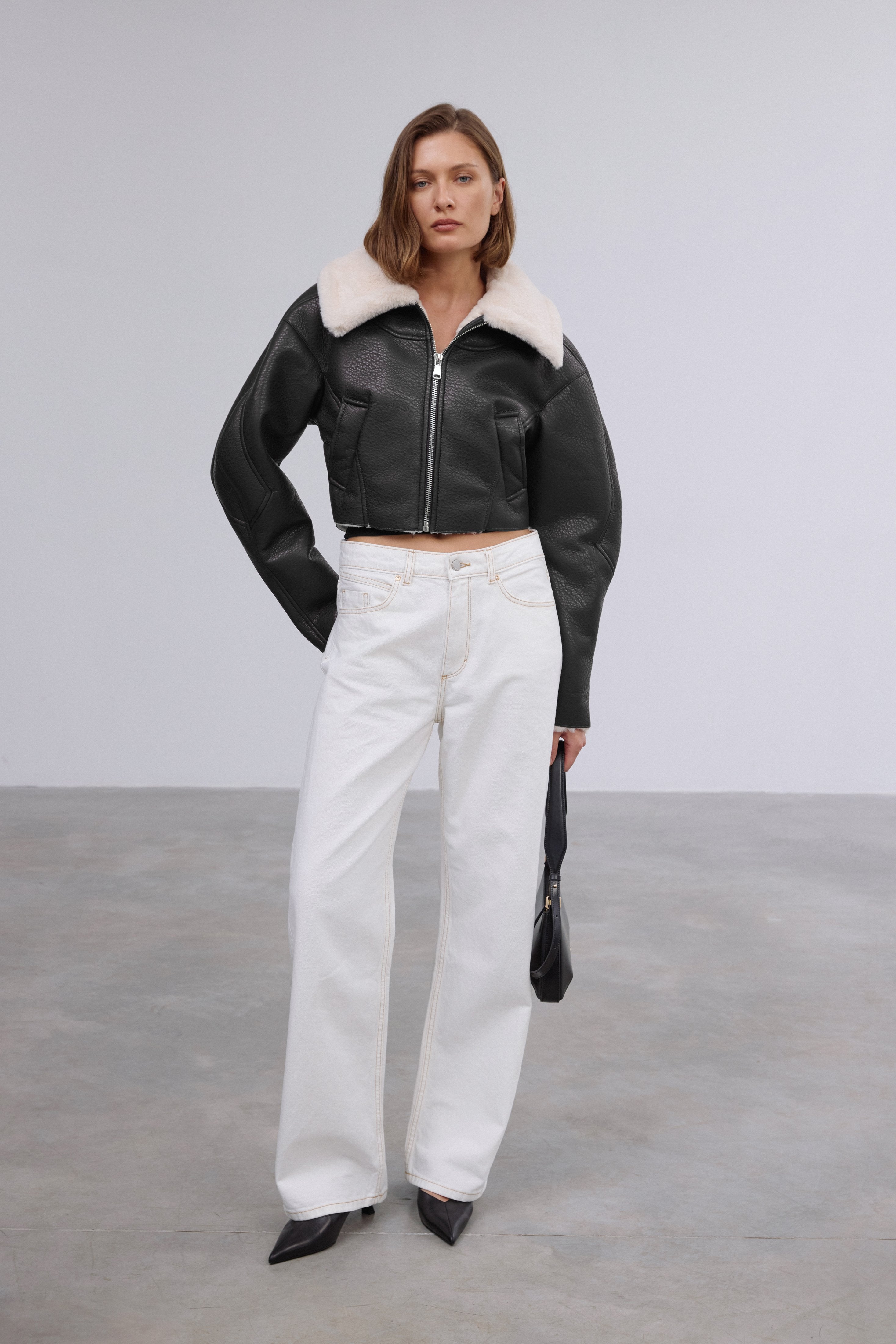 Women's Short Black Faux Leather & Fur Shearling Jacket Estro ER00120533.