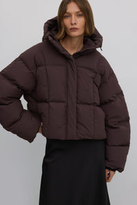Women's Short Dark Brown Puffer Jacket with High Collar for Winter Estro ER00117989.