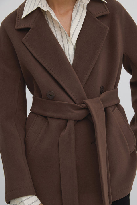 Estro women’s coat — short, double-breasted, brown, with wool.