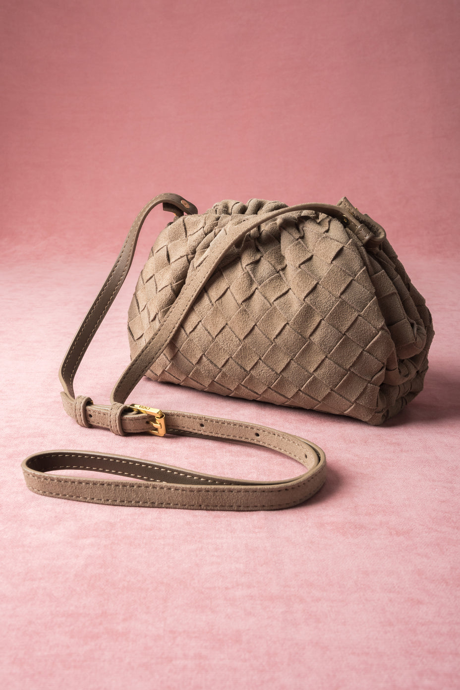 Women's Small Beige Pouch Bag in Genuine Velour Estro ER00118998.