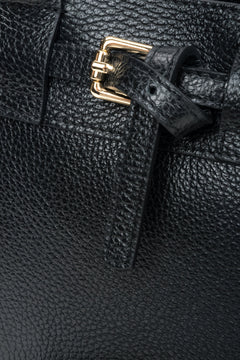 Made of Premium Italian Genuine Leather, women's small black satchel handbag Estro ER00118334.