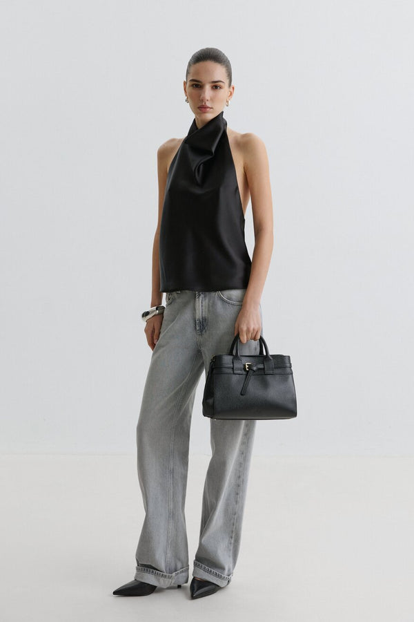 Women's Small Black Satchel Handbag made of Premium Italian Genuine Leather Estro ER00118334.