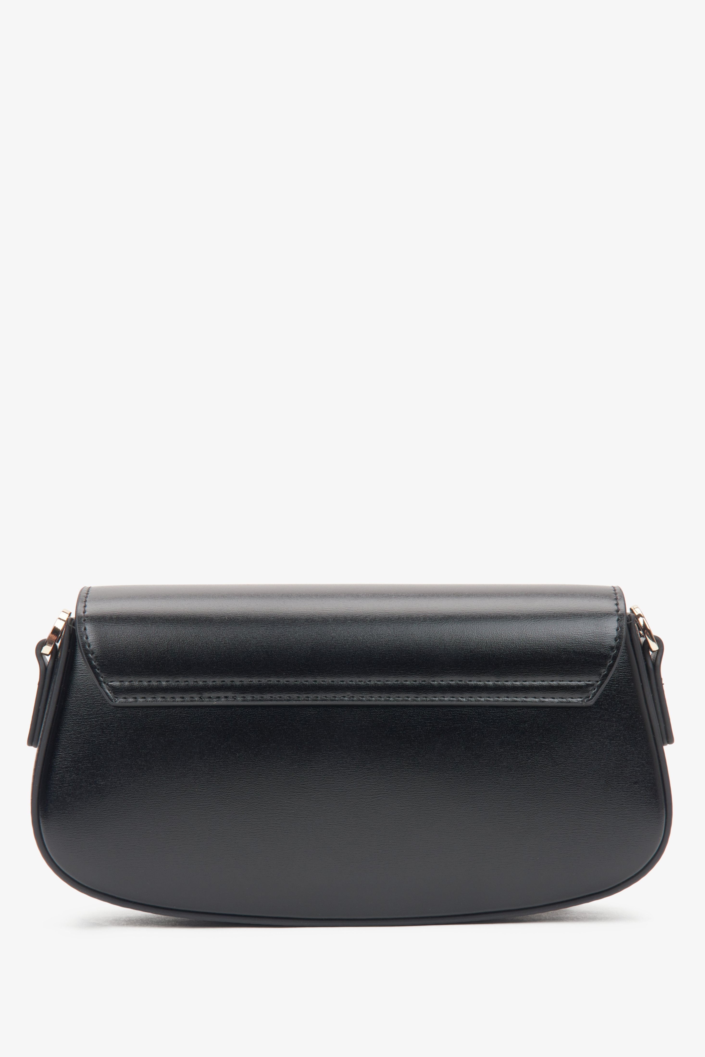 A stylish small shoulder bag for women, made of black leather, by Estro - reverse.