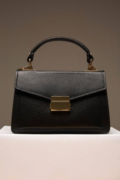 Women's Small Black Satchel Handbag made of Premium Italian Genuine Leather Estro ER00115563.