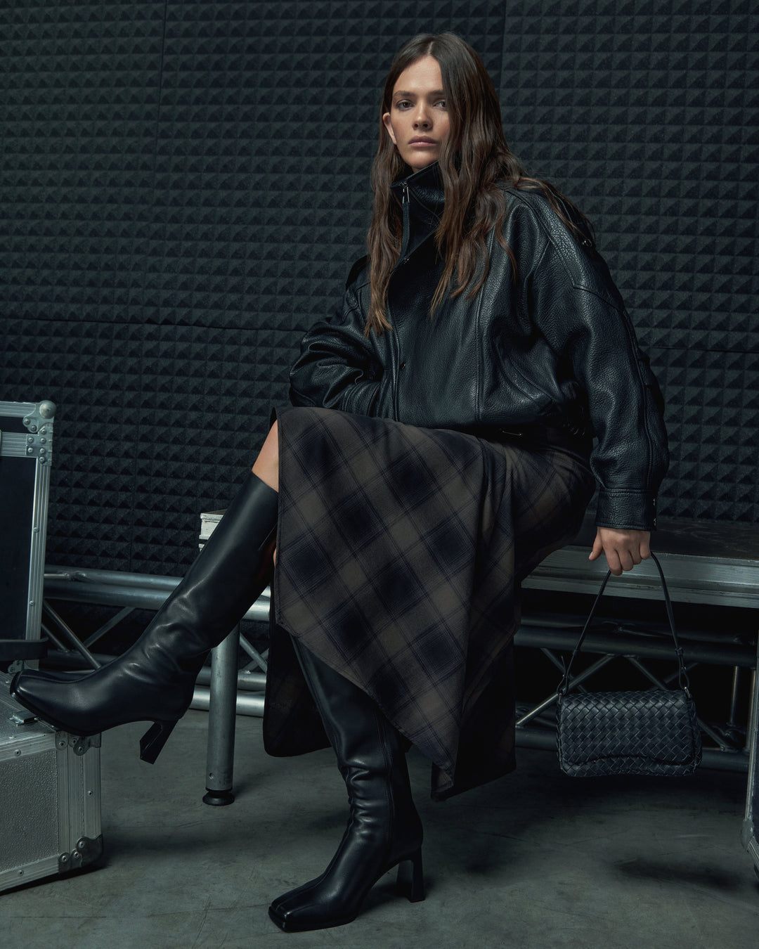 Women’s shoulder bag, small, black, made of woven genuine leather, Estro.