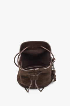 Women's handbag, small, brown, featuring a drawstring closure, made of natural velour from Estro.