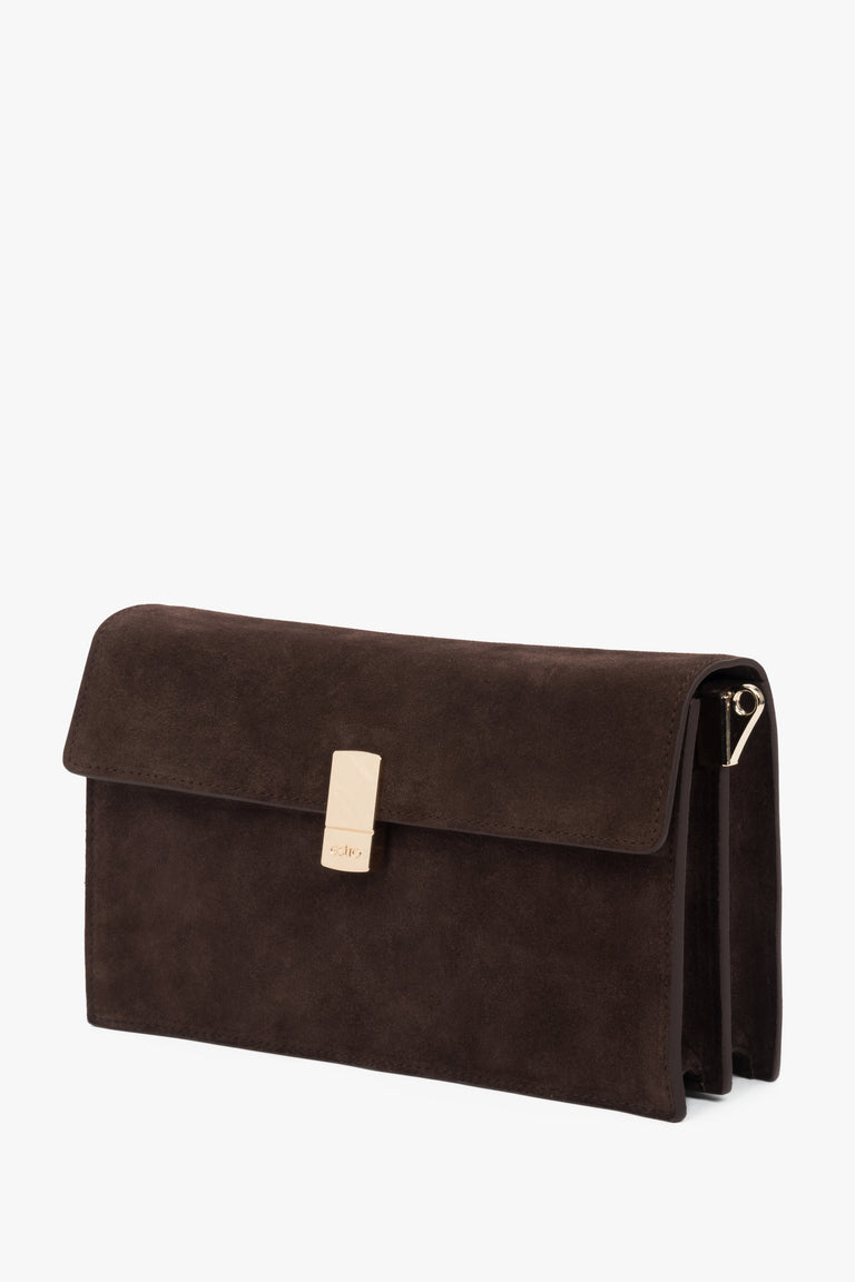 Women’s compact dark brown crossbody bag in velour with elegant gold accents, Estro.