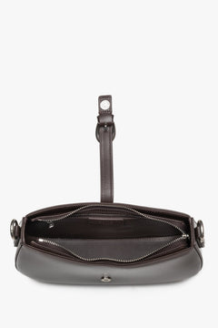 Women's dark brown leather shoulder bag Estro - interior view showing compartment layout and lining.