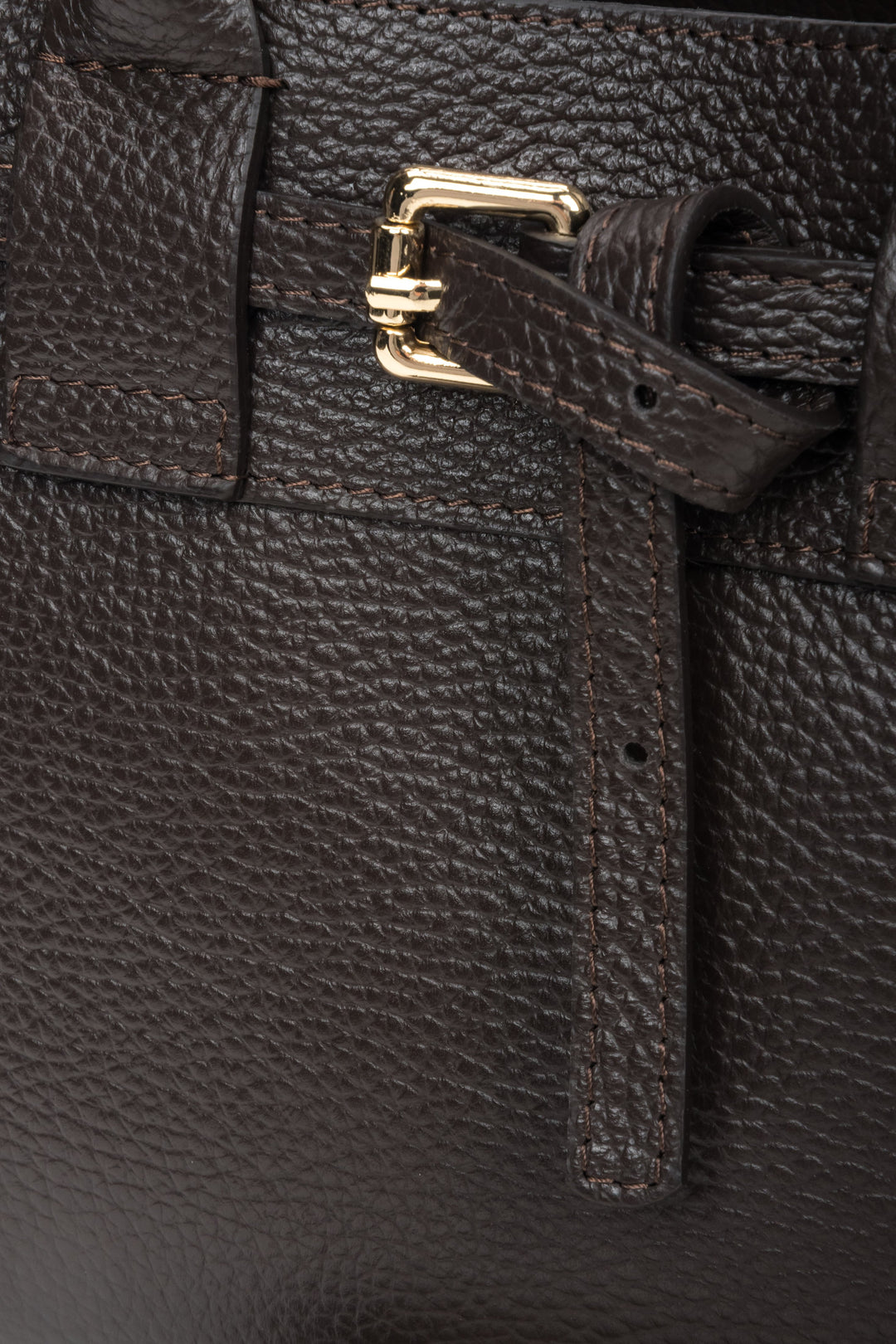 Made of Premium Italian Genuine Leather, women's small dark brown satchel handbag Estro ER00118336.