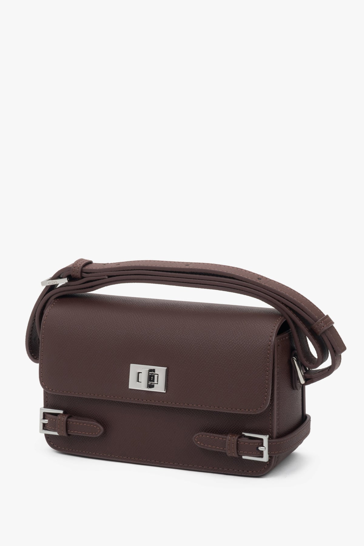 Small dark brown women’s leather shoulder bag by Estro.