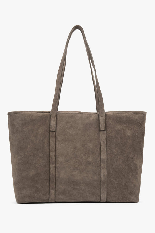 Taupe women’s shopper bag by Estro, made of Premium Italian genuine velour.