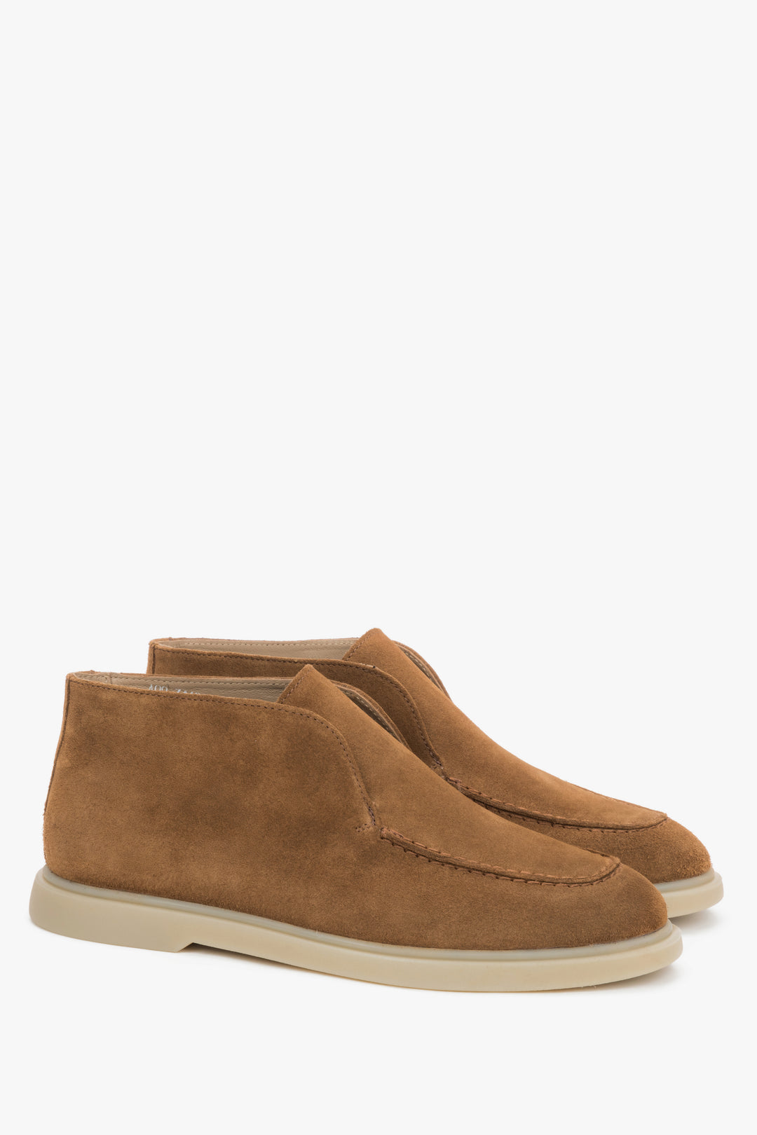Women's platform loafers by Estro, crafted from premium brown Italian velour.