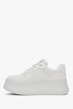 Chunky sole sneakers for women – white & grey velour by Estro.