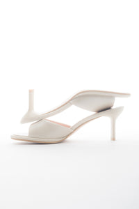 Women’s White Heeled Leather Mules Estro ER00118925.