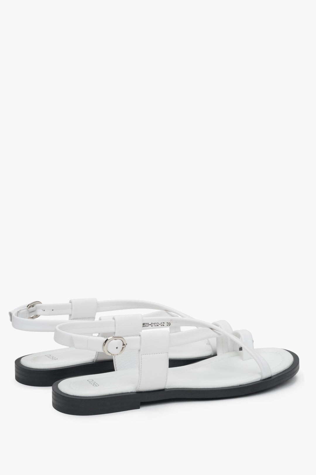 Women’s sandals, white, leather, on a flat sole with a toe loop, Estro.