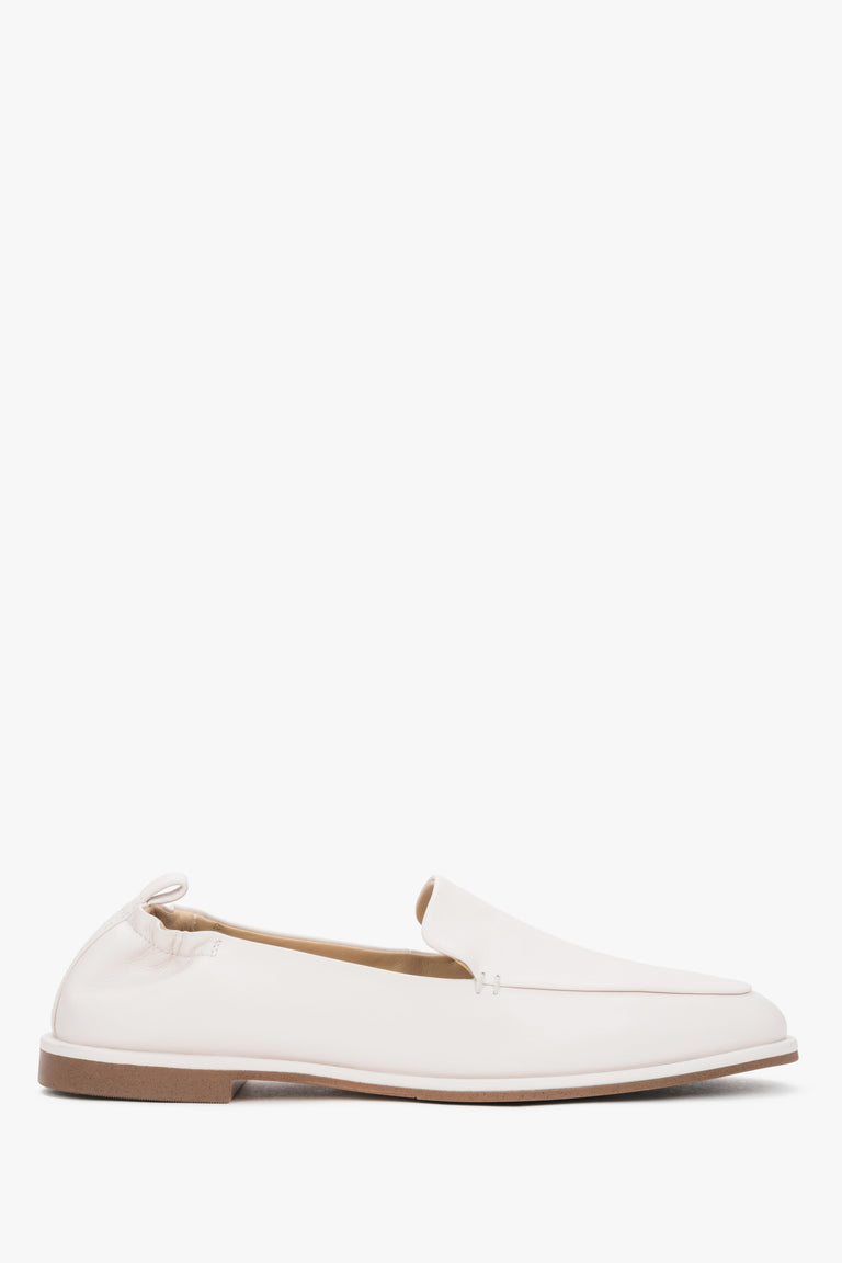 Women's white leather loafers with soft heel counter by Estro