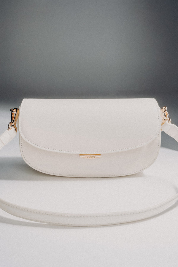 Women's White Genuine Leather Shoulder Bag in Saddle Shape Estro ER00117256.