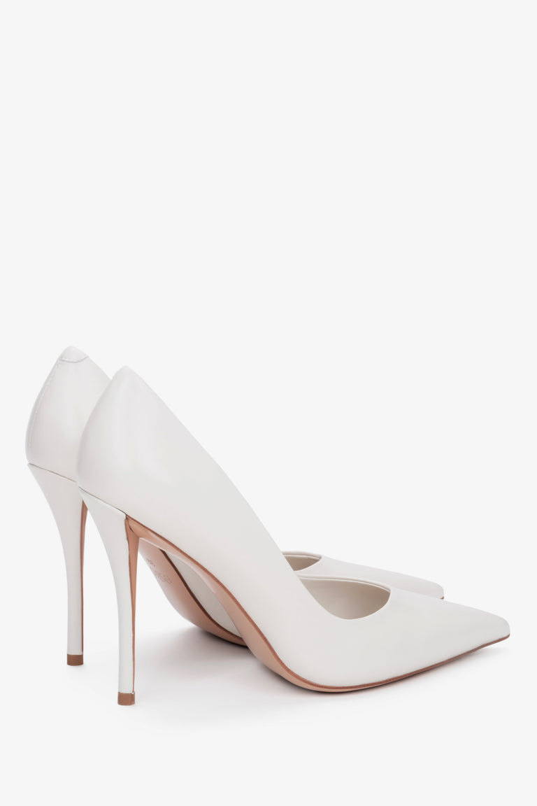 Genuine leather white stiletto high heels for women with a slim heel and a pointed toe, Estro.