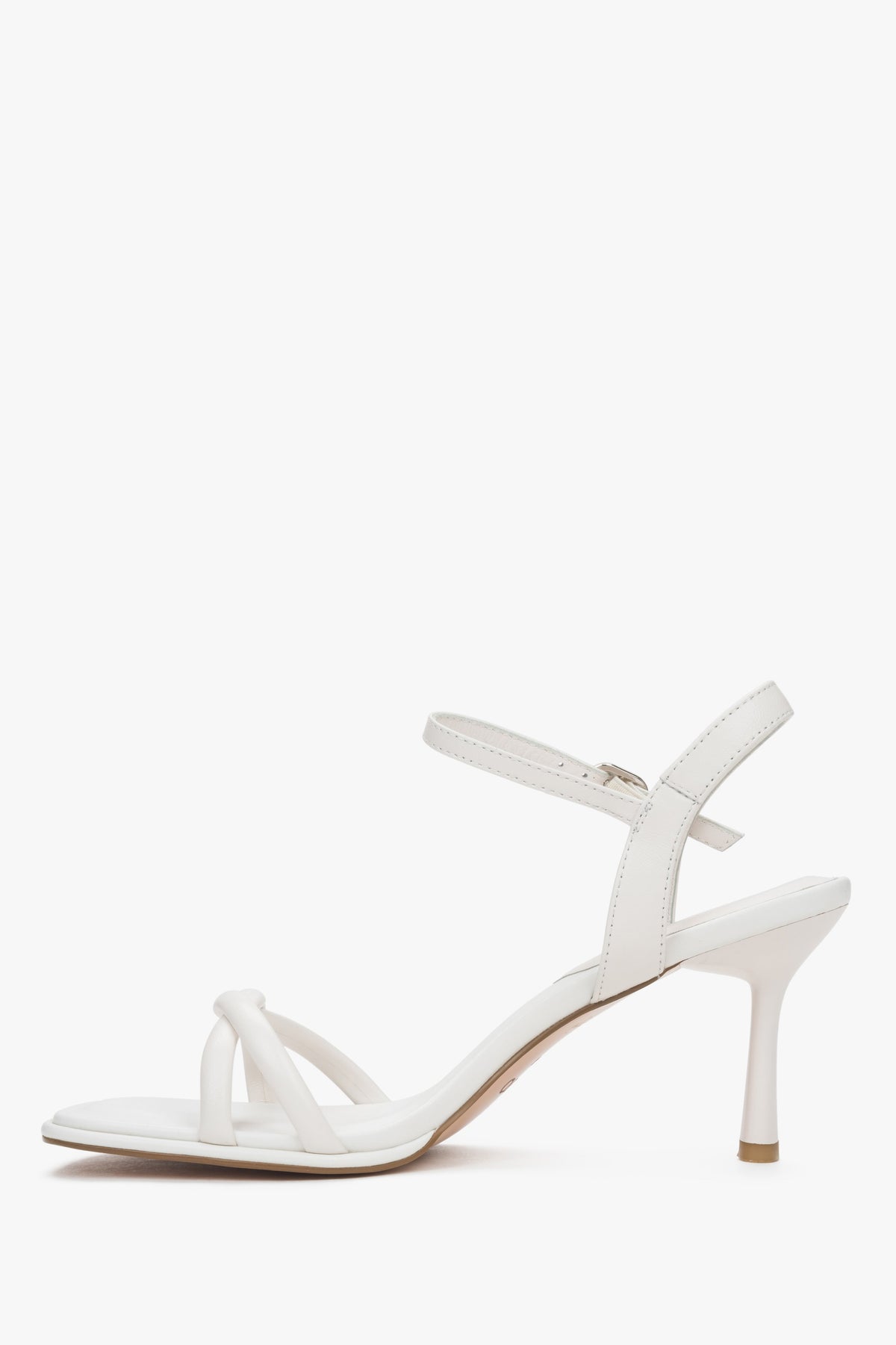 Estro white women’s leather stiletto sandals with thin straps.