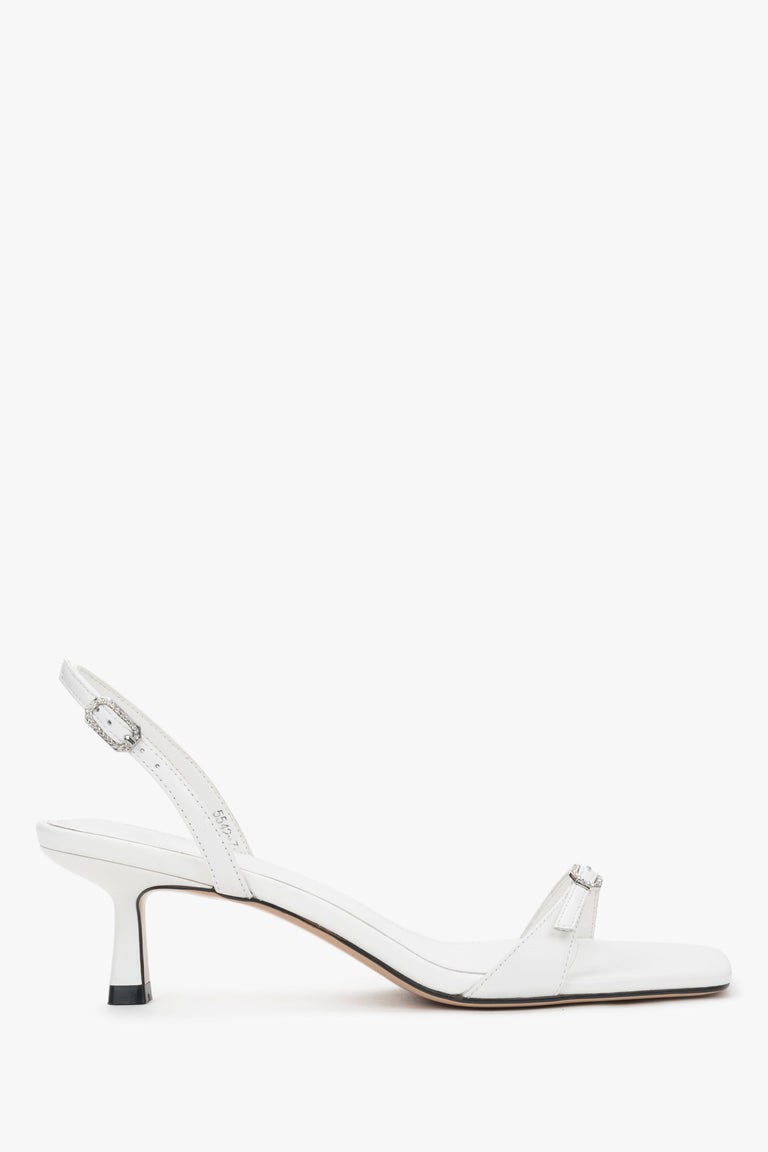 Women’s White Low-Heeled Sandals made of Genuine Leather with Decorative Rhinestones Estro ER00119294.