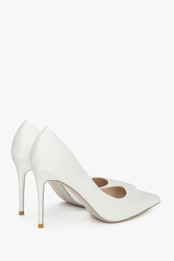 Women’s white pointed-toe stiletto heels with a satin finish by Estro – heel view.