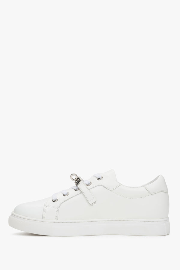 White Premium Leather Low-Top Sneakers for Women Estro - shoe profile.