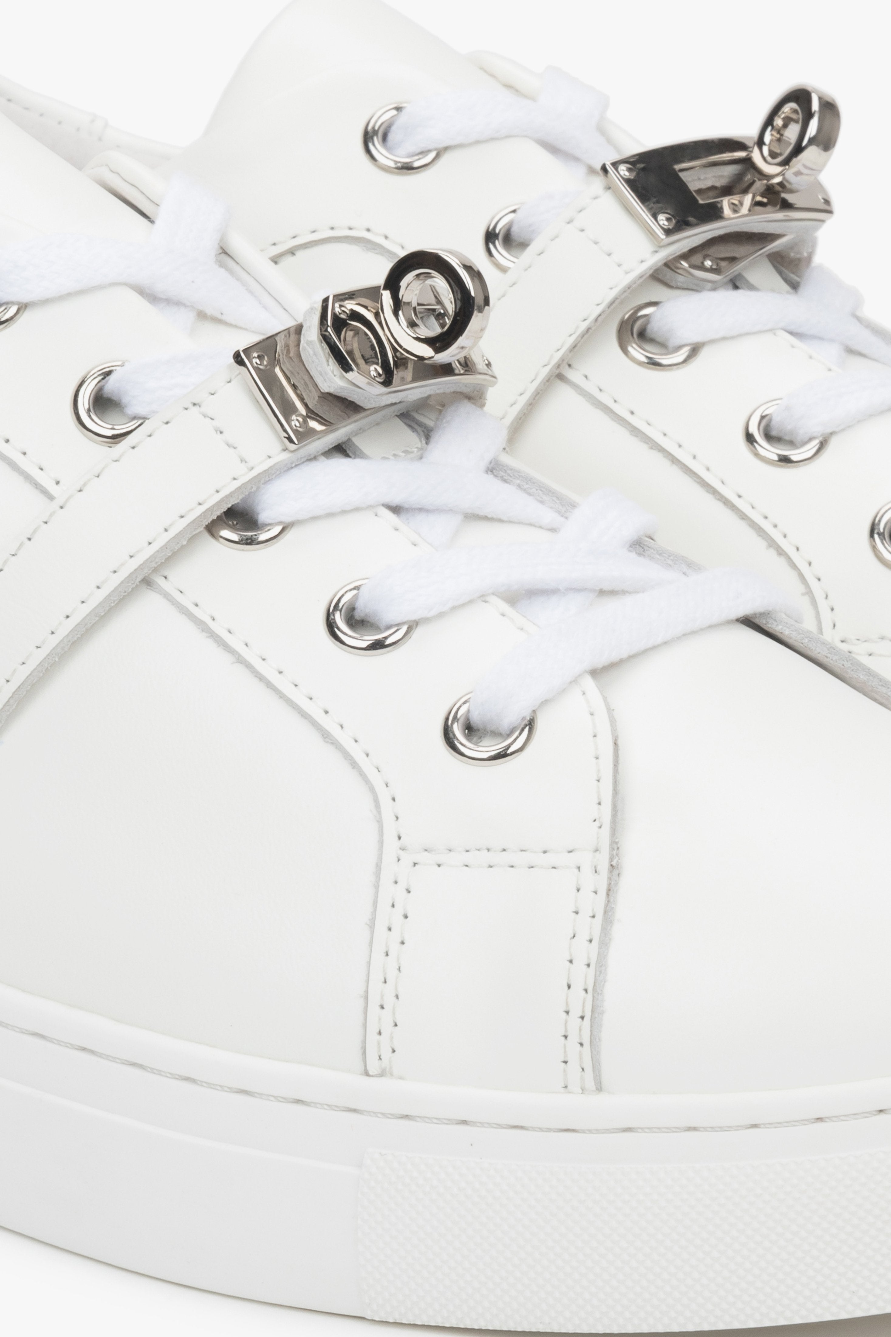 Estro Women's White Low-Top Sneakers in Premium Leather - details.