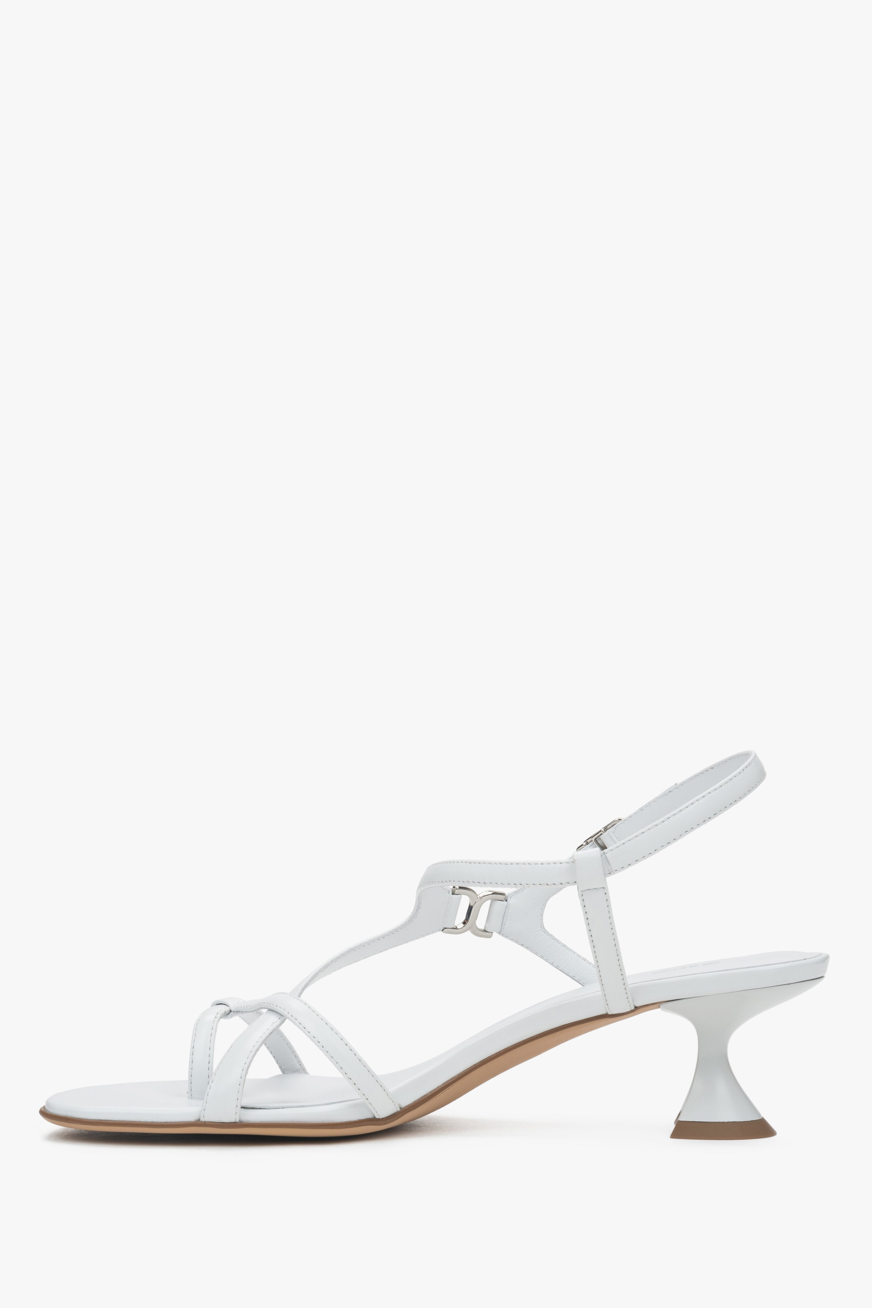 Women’s white sandals with a funnel heel and woven straps Estro.
