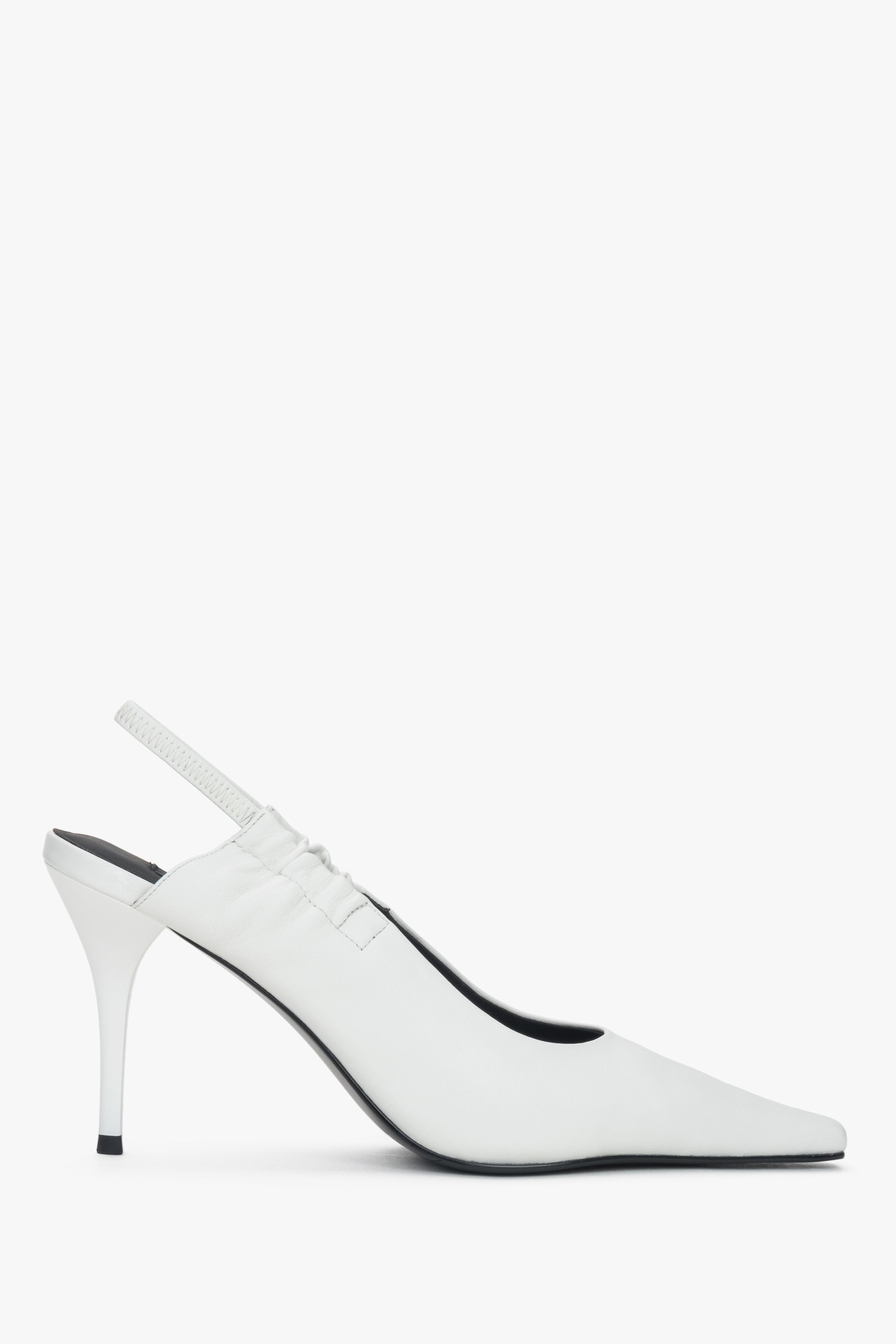 Women’s slingback pumps Estro Selection.