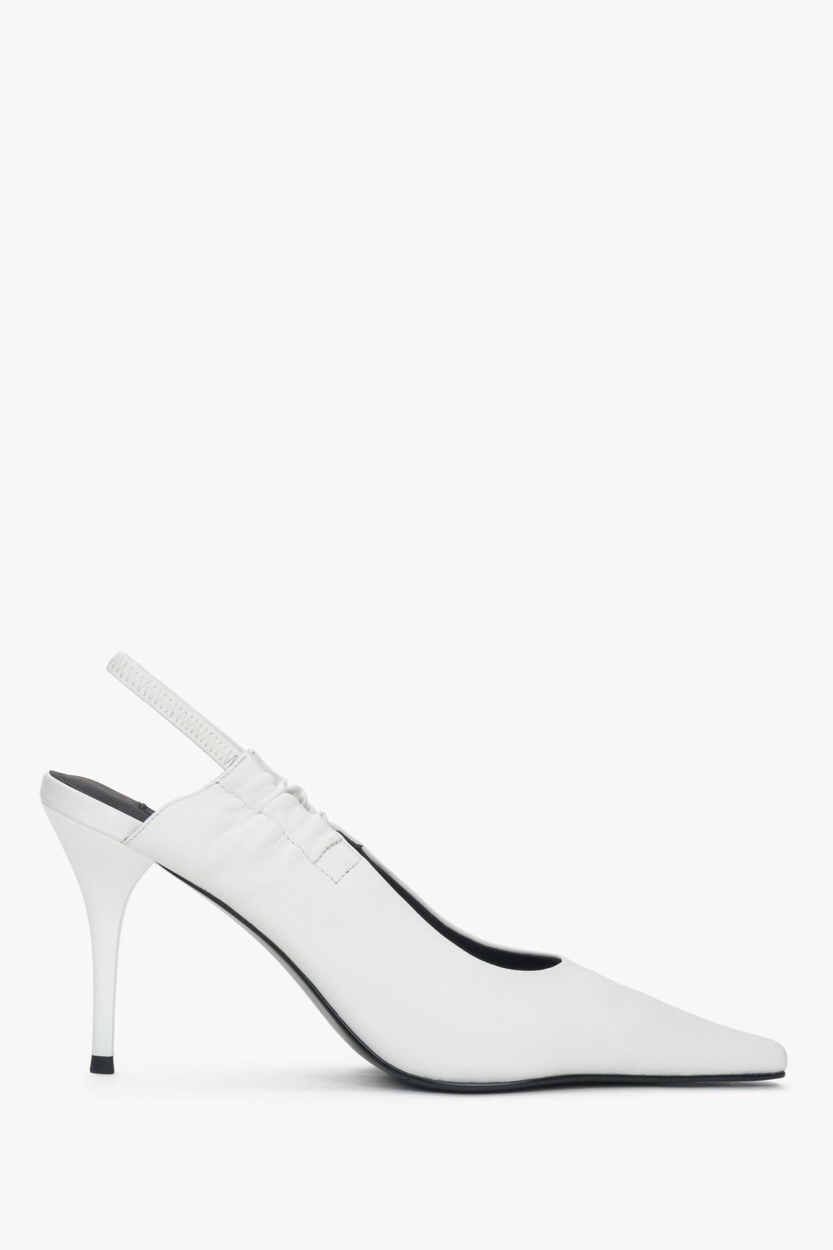 Women’s slingback pumps Estro Selection.